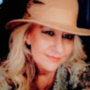 Meet your Posher, Leveda